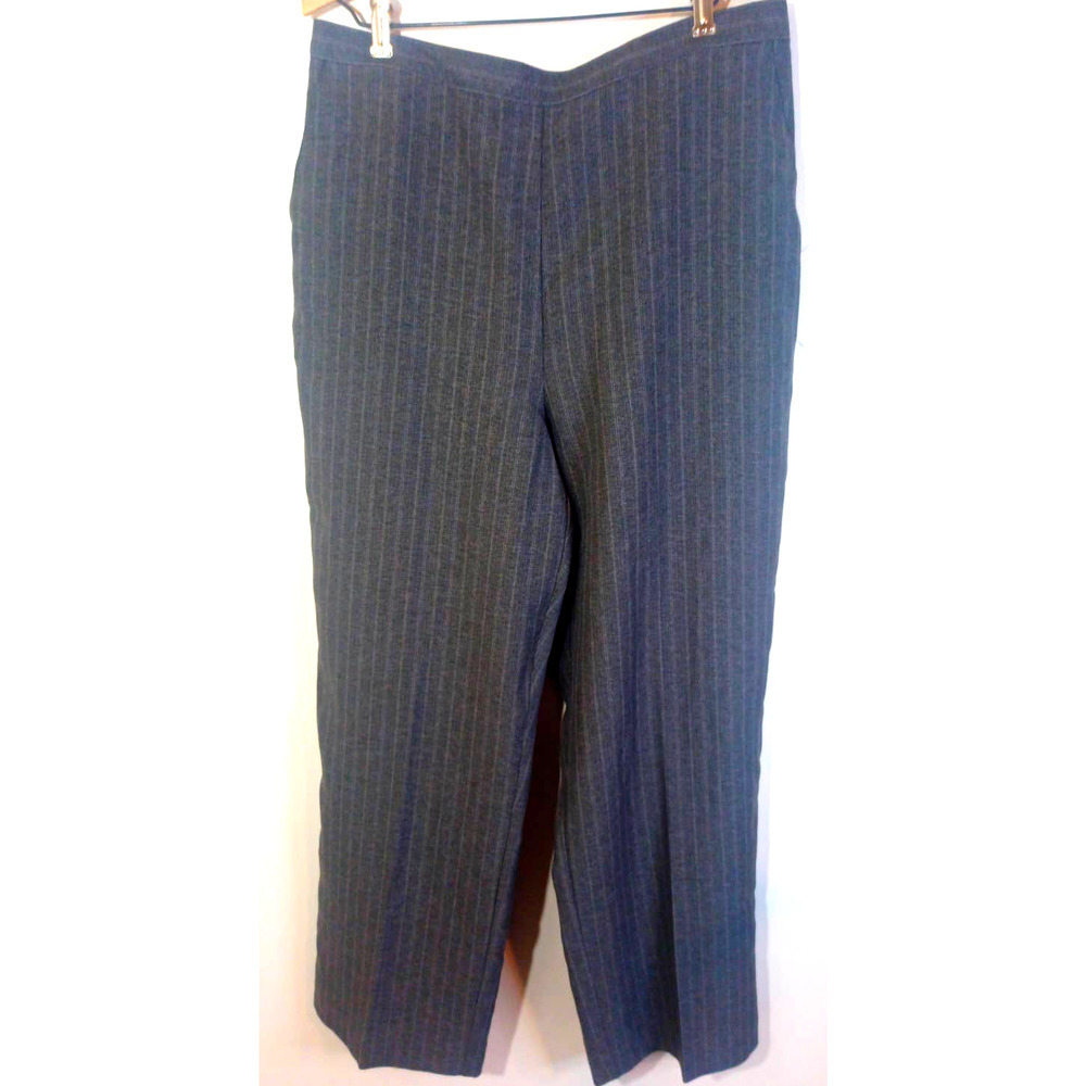 Alfred Dunner Women Sz 16 Gray Striped Pants Comfort Waist Work Office Business